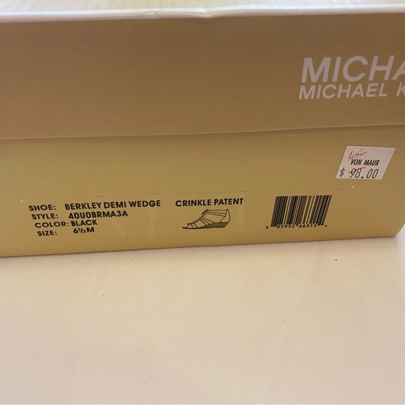 Women’s wedges size 6 1/2M - Picture 10 of 10